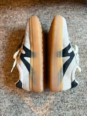 Somiliss NWOT Size US 8 Women's Suede Platform Gum Sole Sneakers (Cream/Black)